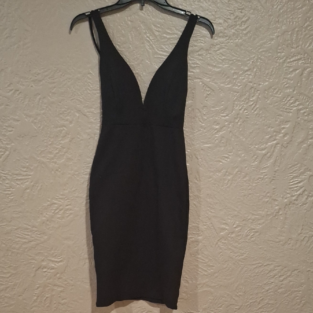Lulu's Black Midi Dress